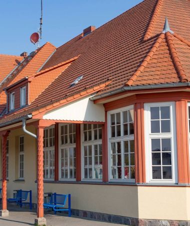 Historischer Bahnhof in Zinnowitz, in dem ihr das Heimat- und Eisenbahnmuseums besuchen könnt – spannende Einblicke in die Ostsee-Geschichte