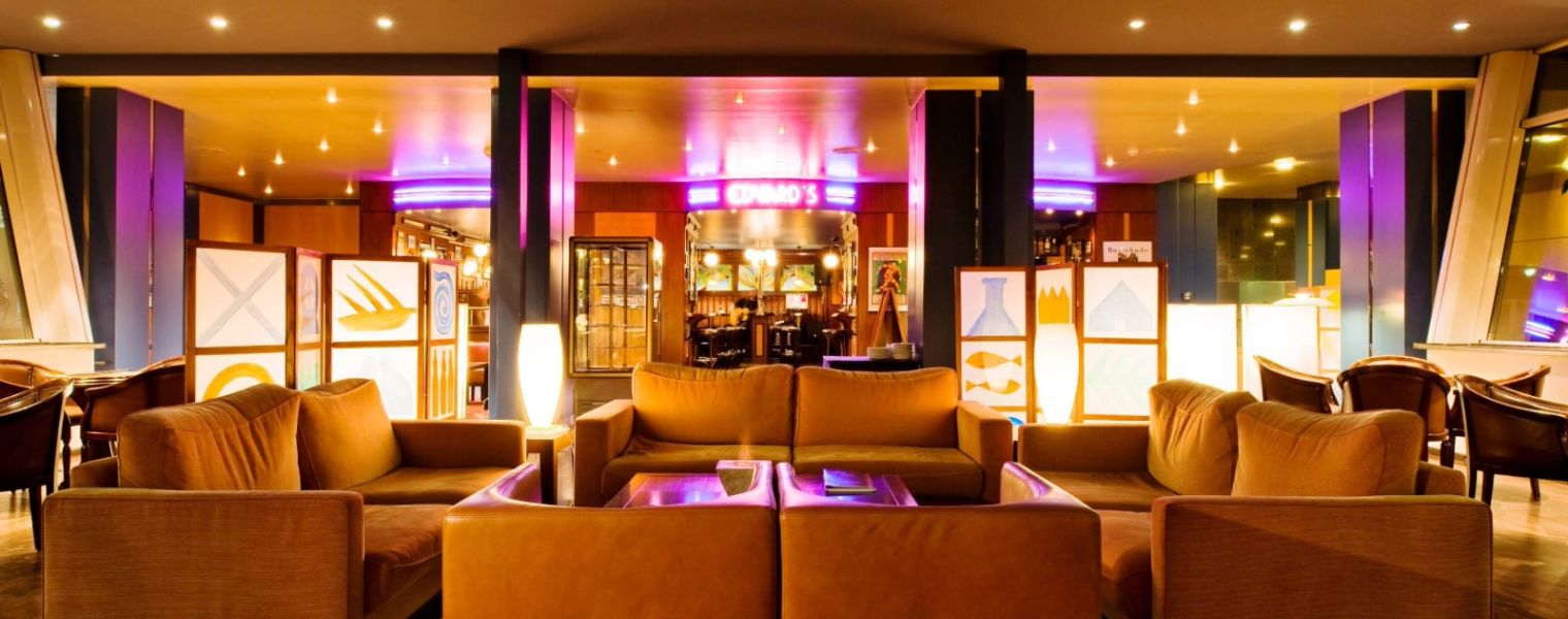 Entspanntes Lounge-Ambiente in der Brasserie Gynts Zinnowitz – stilvoll genießen auf Usedom