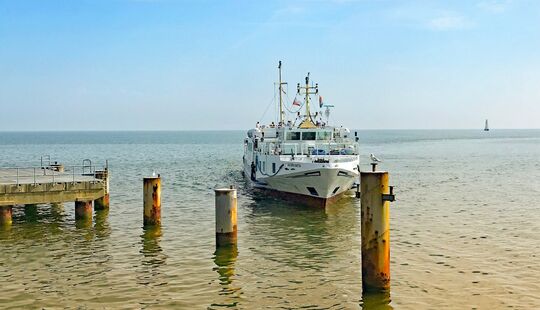 Schifffahrt mit den Adler-Schiffen