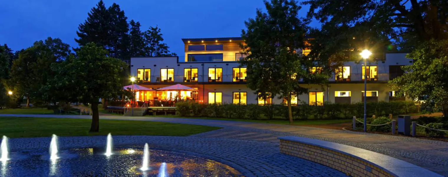Hotel am Kurpark: Modern & gemütlich / Zinnowitz Modernes und gemütliches Hotel am Kurpark Zinnowitz – ideal für erholsamen Ostseeurlaub am Meer