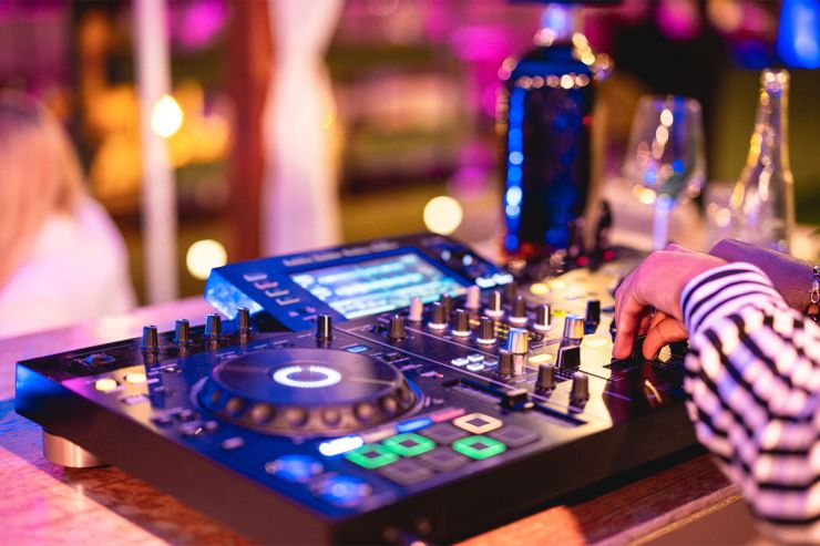 Neueröffnung mit DJ Mike BLN