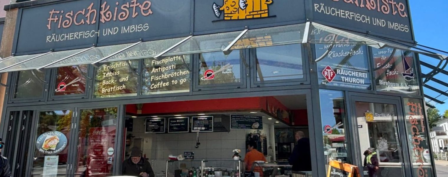Fischkiste in Zinnowitz mit frischen Fischbrötchen und Räucherfisch – maritimer Genuss im Ostseeurlaub