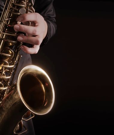 Stimmungsvolles Saxophon als Symbol für Inseljazz by Jazzcasino im Kunsthaus Villa Meyer – kulturelle Highlights im Ostseeurlaub
