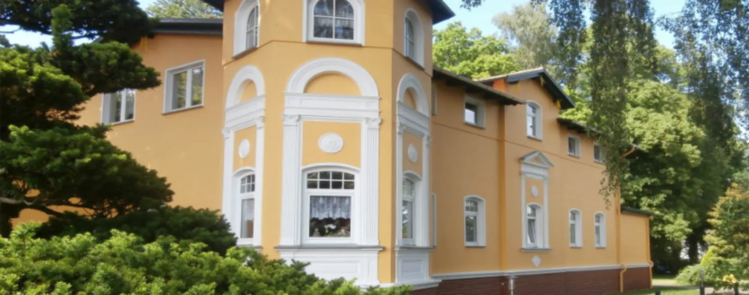 Haus Adlershorst in Zinnowitz mit typischer Strandbad-Atmosphäre – ideal für euren Ostseeurlaub
