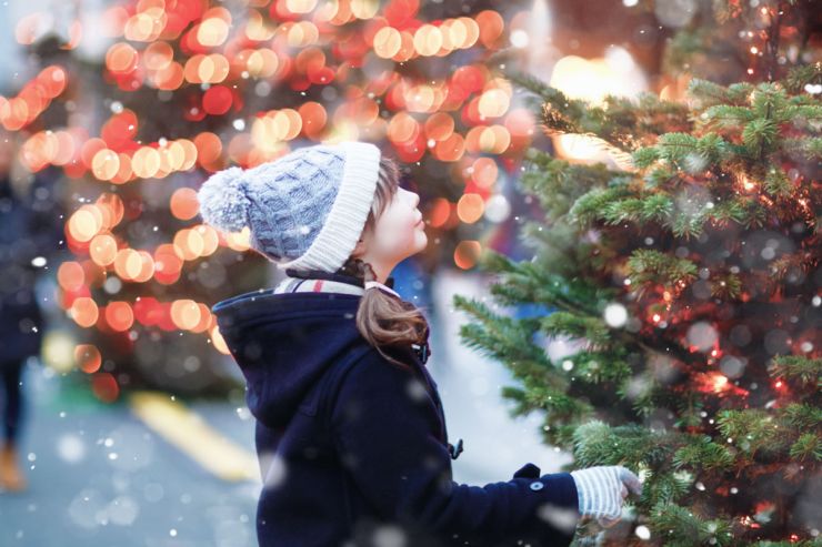 Adventsfest mit Feuershow und Nikolaus