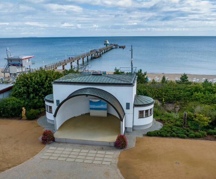 Konzertmuschel an der Strandpromenade Zinnowitz – live Musik und Ostseeurlaub direkt am Strand