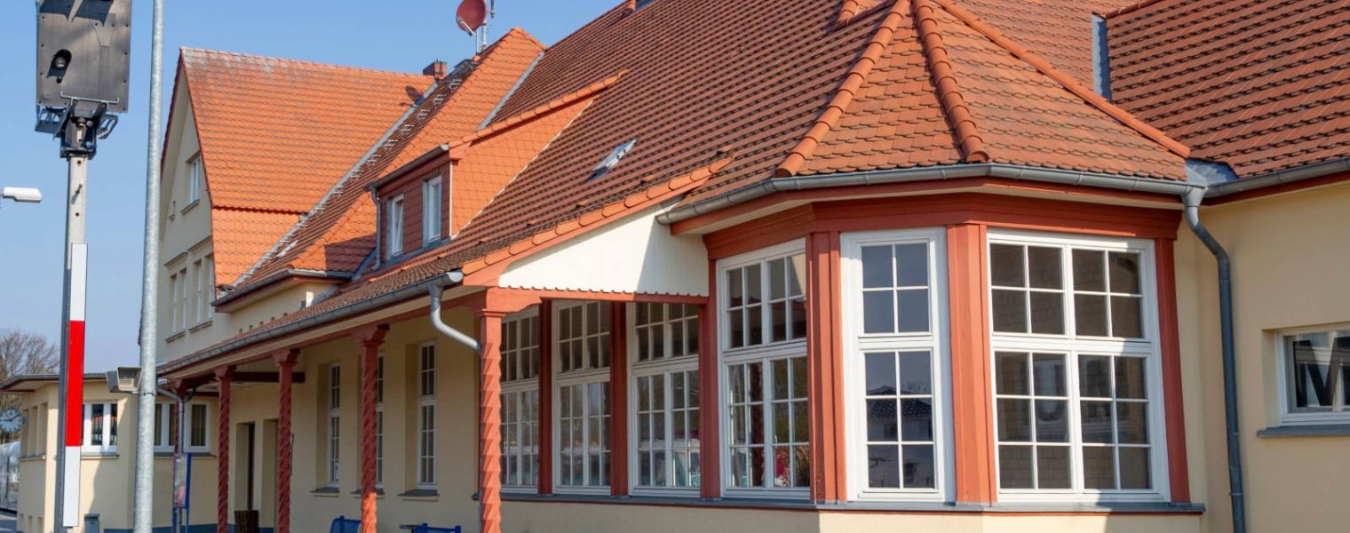 Historischer Bahnhof in Zinnowitz, in dem ihr das Heimat- und Eisenbahnmuseums besuchen könnt – spannende Einblicke in die Ostsee-Geschichte