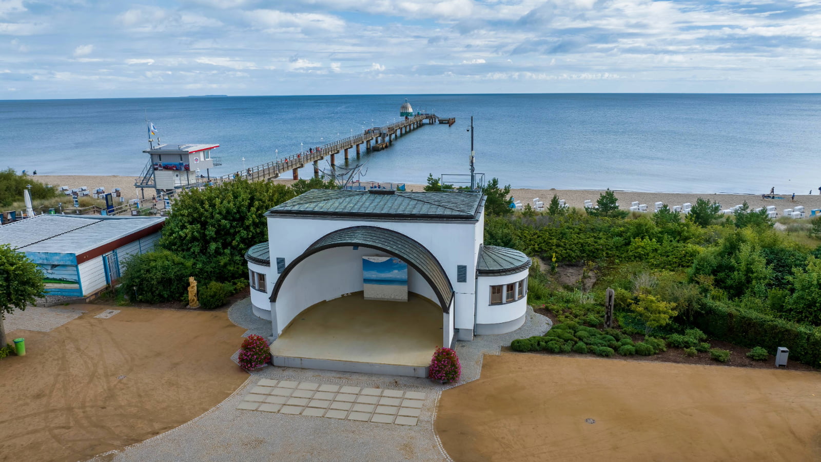 Konzertmuschel an der Strandpromenade Zinnowitz – live Musik und Ostseeurlaub direkt am Strand